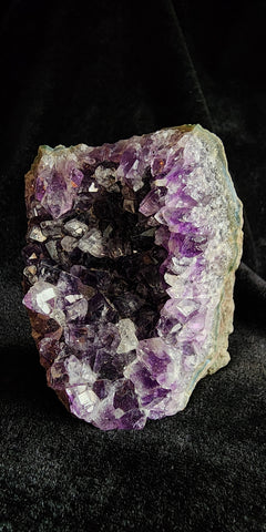 Amethyst Crystal - A11 - 283gr