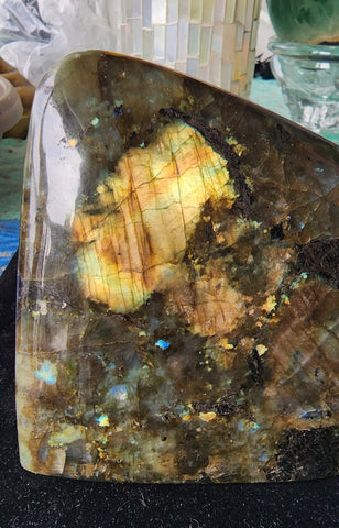 Large Labradorite Madagascar – L5 – 2.52lb or 1.15KG