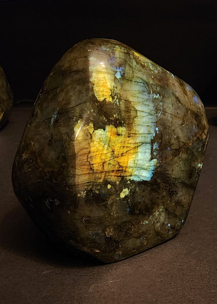 Labradorite Crystal Polished - L19