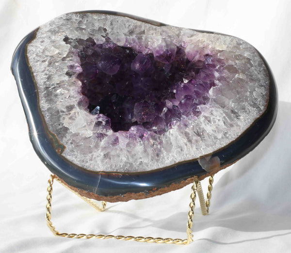 Amethyst Quartz Crystal - Geode - A100